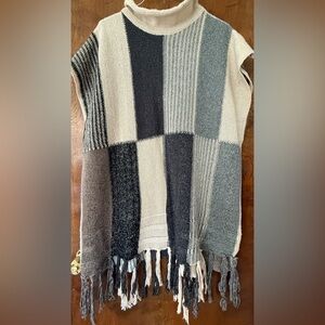 Colorblock Turtleneck poncho with Fringe
